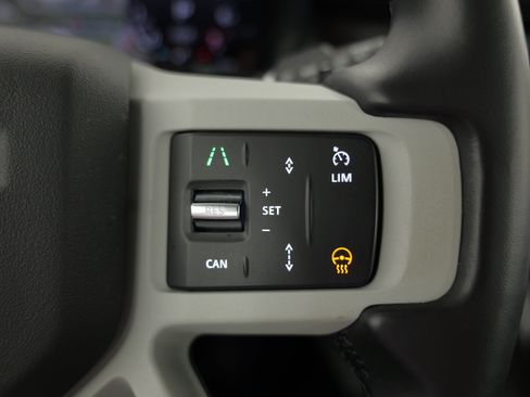 Used 2024 Land Rover Defender 110 S AWD/4WD image 43