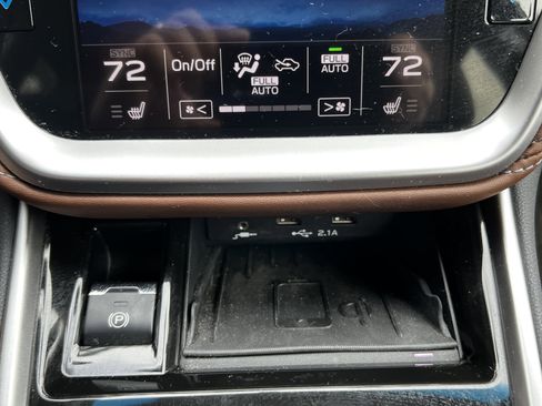 Used 2020 Subaru Outback Touring XT image 27