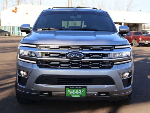 Used 2024 Ford Expedition Platinum image 10
