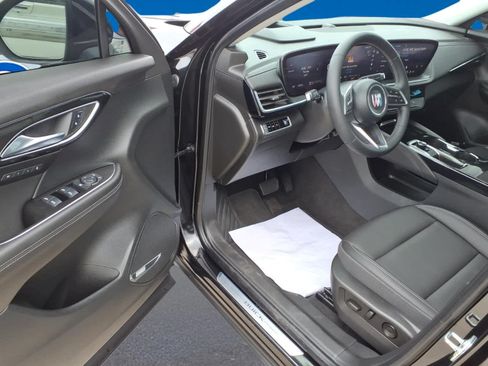 Used 2025 Buick Envision Preferred AWD/4WD image 13