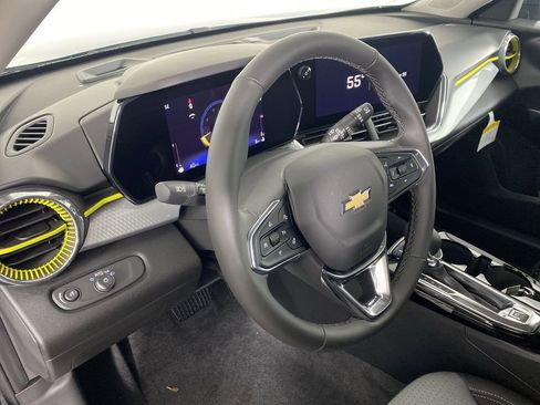 New 2026 Chevrolet Trax LT w/ Driver Confidence Package image 10
