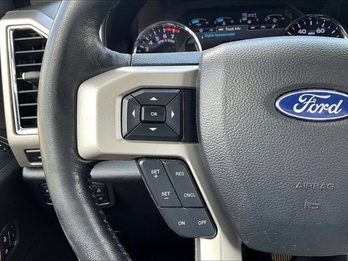 Used 2018 Ford F250 Lariat w/ Lariat Value Package AWD/4WD image 10