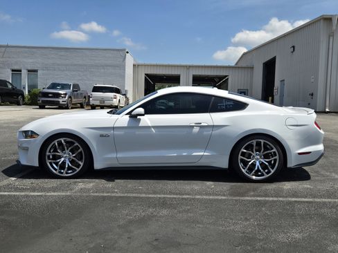 Used 2020 Ford Mustang GT Premium RWD image 5