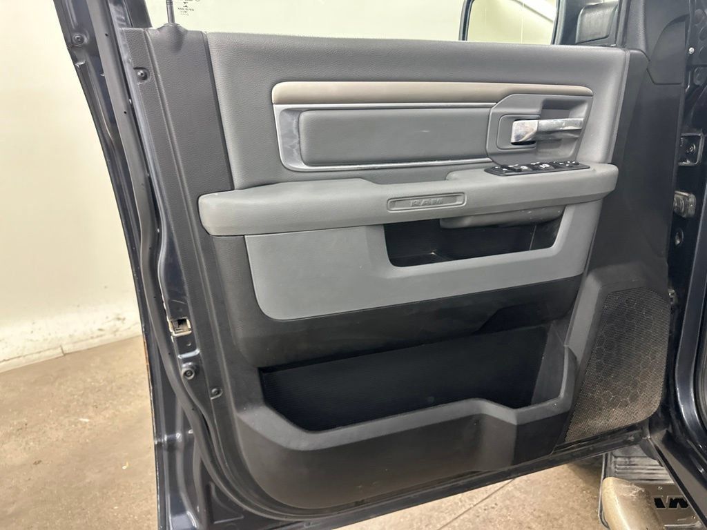 Used 2015 RAM 1500 Big Horn AWD/4WD image 33