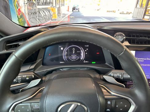 Used 2023 Lexus RZ 450e Premium image 17