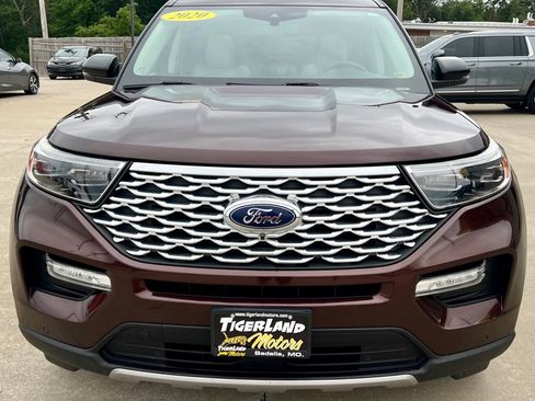 Used 2020 Ford Explorer Platinum w/ Premium Technology Package AWD/4WD image 2