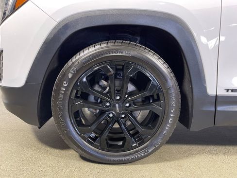 Used 2019 GMC Terrain SLE w/ Black Edition image 11