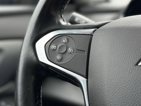 Used 2019 Chevrolet Traverse LT image 19