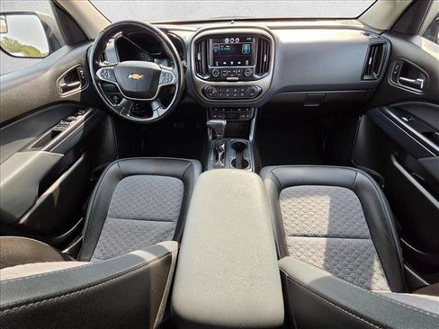 Used 2015 Chevrolet Colorado Z71 AWD/4WD image 12