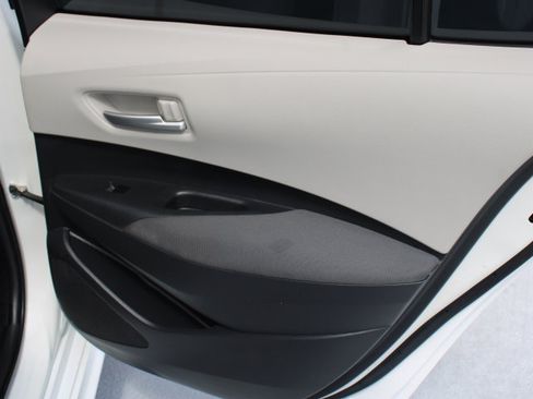 Certified 2021 Toyota Corolla LE image 16