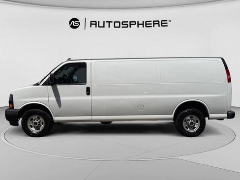 Used 2023 GMC Savana 2500 Extended w/ Driver Convenience Package RWD image 4