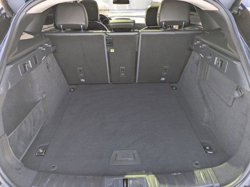 Used 2017 Jaguar F-PACE Prestige image 6