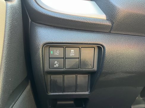 Used 2020 Honda CR-V LX image 21