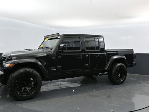 Used 2021 Jeep Gladiator Overland image 8