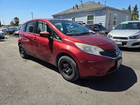 Used 2016 Nissan Versa Note SV FWD image 4