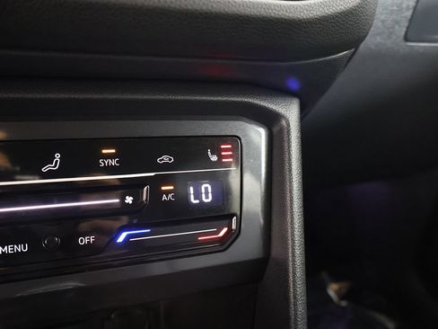 Used 2023 Volkswagen Tiguan SE FWD image 49