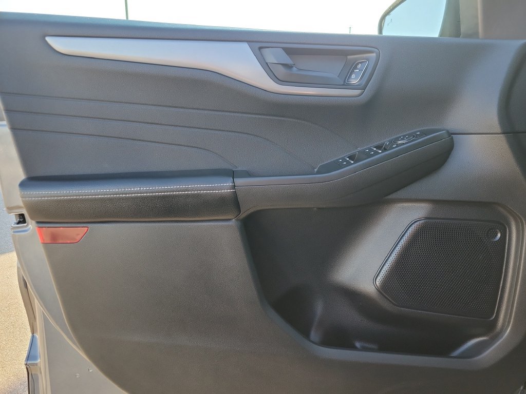 Used 2023 Ford Escape Active AWD/4WD image 17