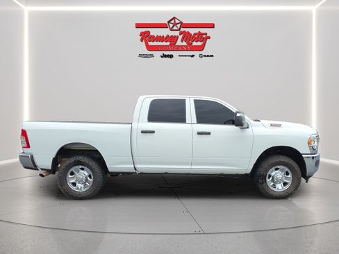 Used 2024 RAM 2500 Tradesman w/ Chrome Appearance Group AWD/4WD image 6
