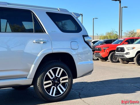 Certified 2024 Toyota 4Runner Limited AWD/4WD image 11