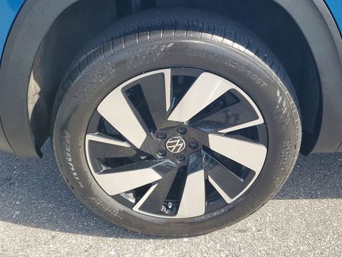 Certified 2024 Volkswagen Atlas Cross Sport SEL AWD/4WD image 5