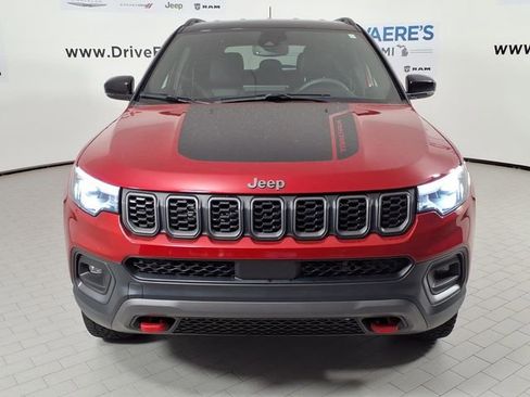 Used 2024 Jeep Compass Trailhawk w/ Trailhawk Elite Group AWD/4WD image 2
