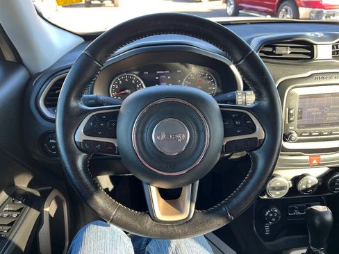 Used 2017 Jeep Renegade Trailhawk image 18