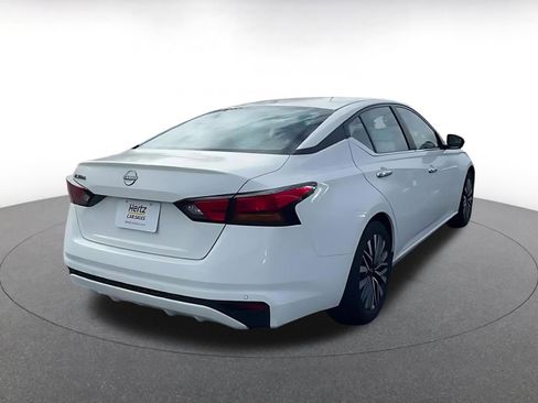 Used 2025 Nissan Altima 2.5 SV image 14