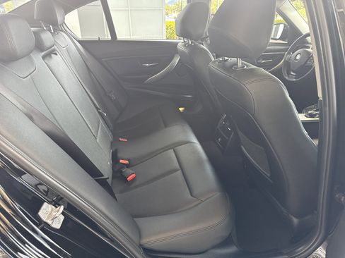 Used 2018 BMW 320i xDrive Sedan w/ Convenience Package AWD/4WD image 12