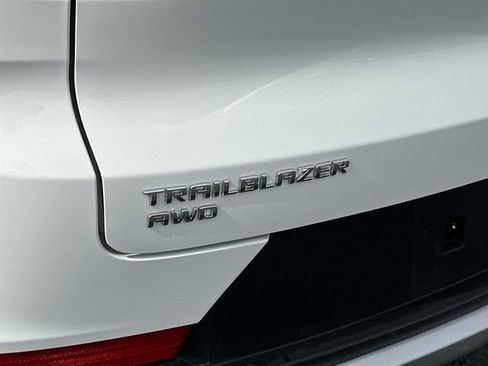 Certified 2023 Chevrolet TrailBlazer LT w/ Convenience Package image 28