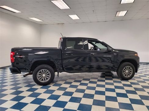 Used 2023 Chevrolet Colorado LT w/ LT Convenience Package II image 12