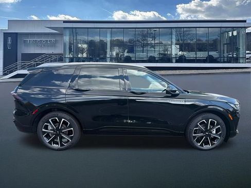 New 2026 Lincoln Nautilus Reserve AWD/4WD image 9