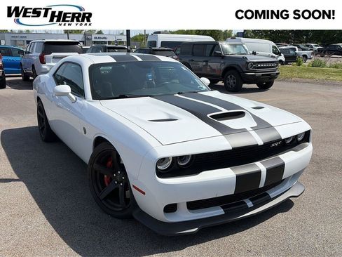 Used 2017 Dodge Challenger SRT Hellcat RWD image 89