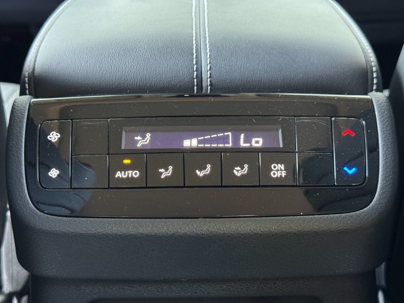 Used 2022 INFINITI QX60 Luxe w/ Performance Audio Package FWD image 35