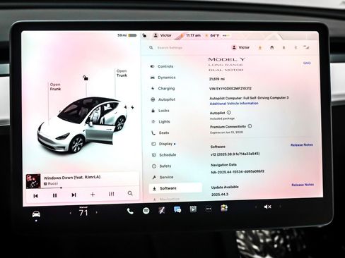 Used 2021 Tesla Model Y Long Range image 19