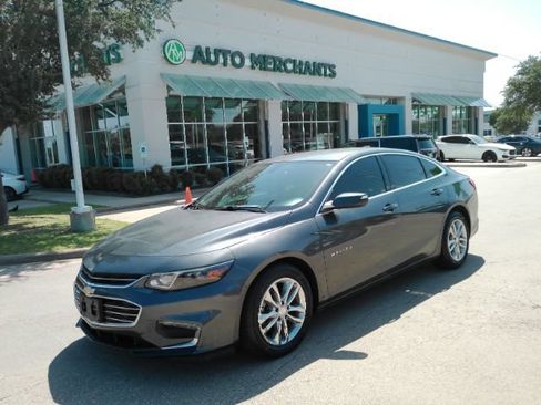 Used 2018 Chevrolet Malibu LT w/ Leather Package FWD image 1