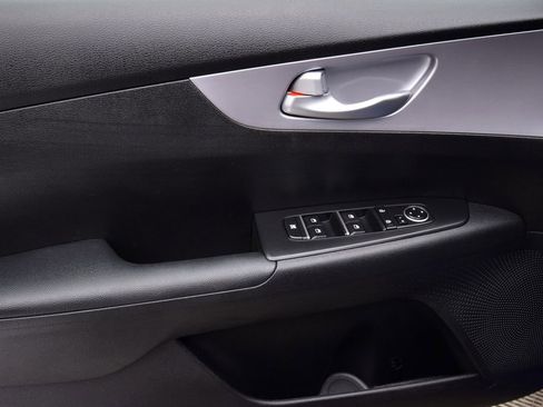 Used 2023 Kia Forte LXS image 26