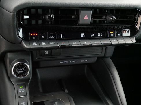 Used 2025 Toyota Land Cruiser image 23