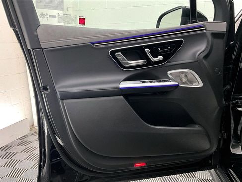 Used 2026 Mercedes-Benz EQE 320 4MATIC SUV image 23