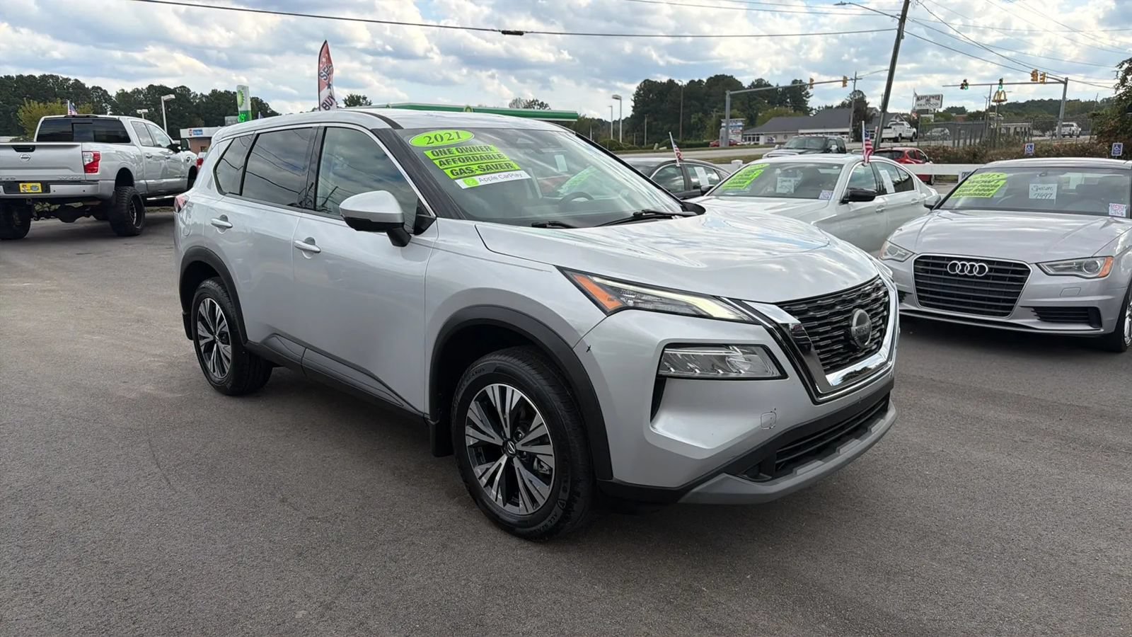 Used 2021 Nissan Rogue SV FWD image 8