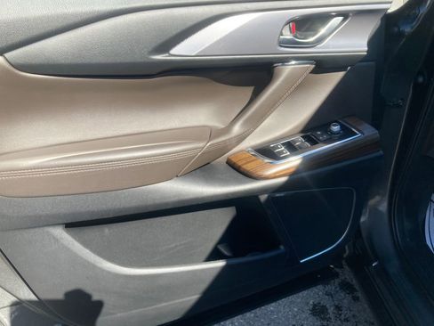 Used 2021 MAZDA CX-9 Signature image 12