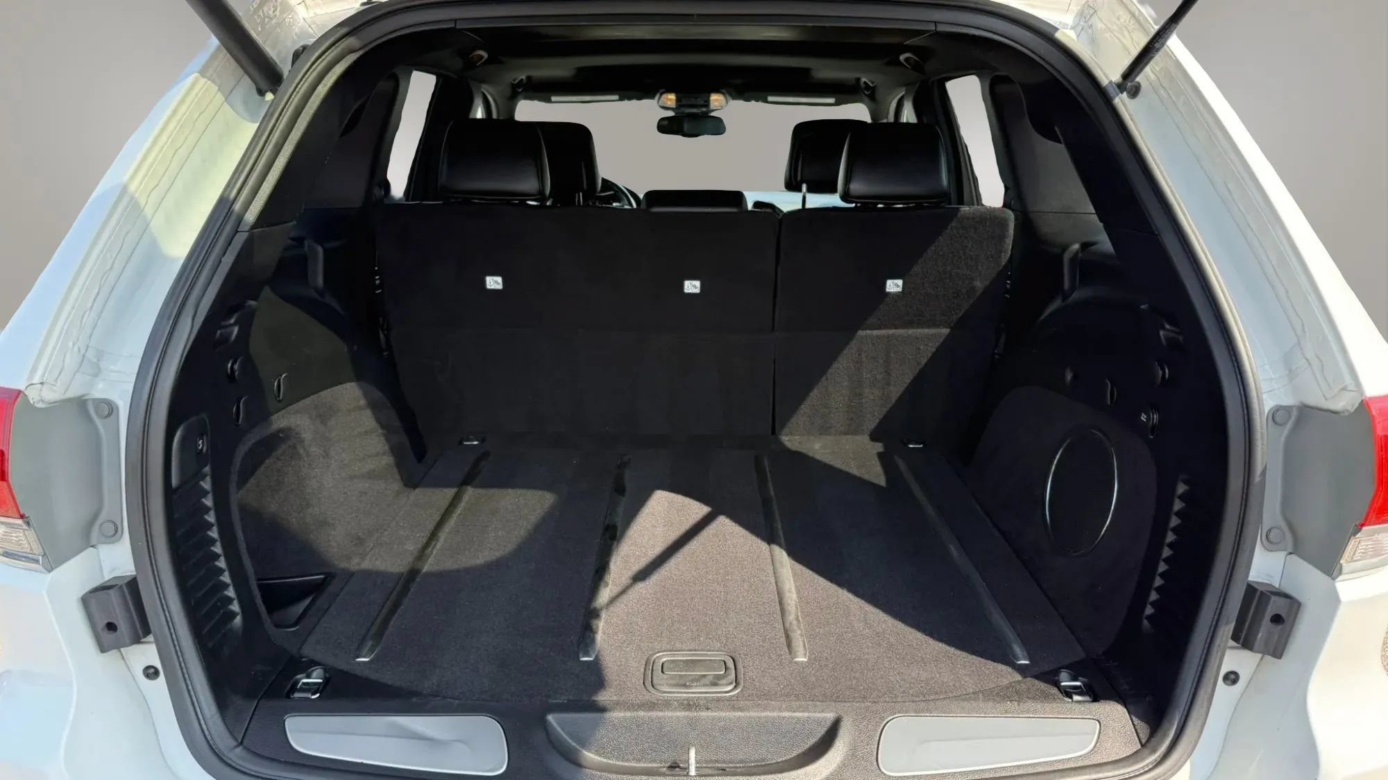Used 2014 Jeep Grand Cherokee Limited AWD/4WD image 28