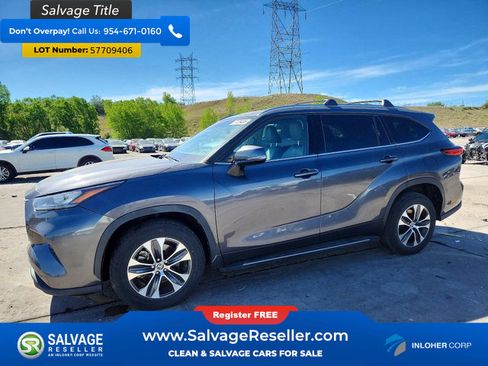 Used 2020 Toyota Highlander XLE FWD image 1