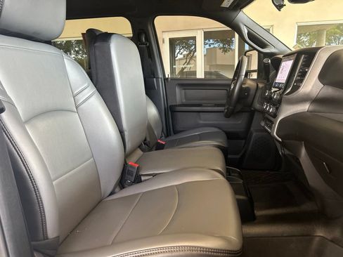 Used 2025 RAM 2500 Tradesman w/ Chrome Appearance Group AWD/4WD image 23