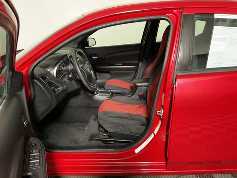 Used 2013 Dodge Avenger SE FWD image 16