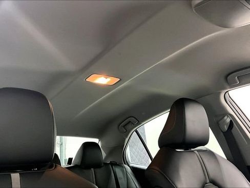 Used 2024 Toyota Camry SE image 28