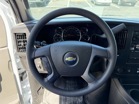New 2026 Chevrolet Express 3500 Extended RWD image 14