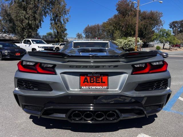 Used 2024 Chevrolet Corvette Z06 RWD image 9