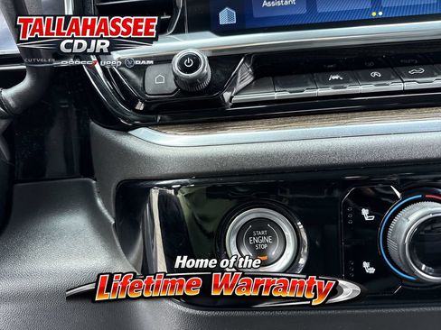 Used 2022 Chevrolet Silverado 1500 LT Trail Boss w/ LPO, Dark Essentials Package AWD/4WD image 18