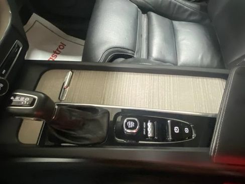 Used 2021 Volvo XC60 T5 Inscription AWD/4WD image 26