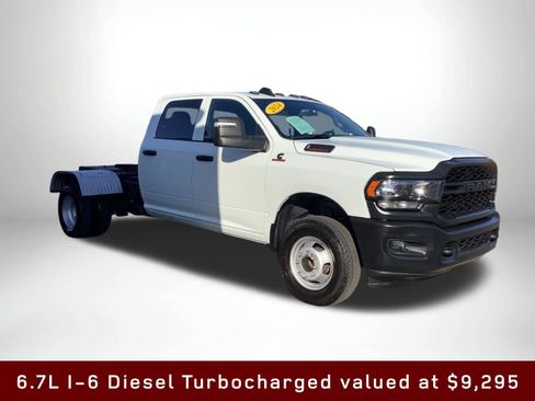 Used 2024 RAM 3500 Tradesman w/ Max Tow Package AWD/4WD image 4